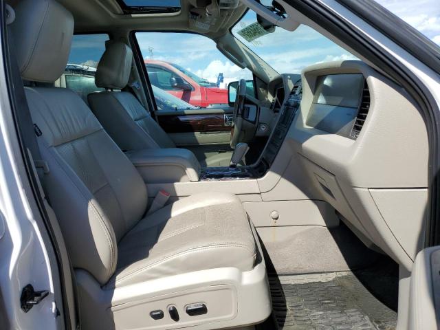 5LMJJ2J55BEJ08460 - 2011 LINCOLN NAVIGATOR 白色 照片 5