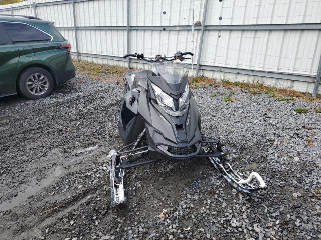 2BPSUWEA3EV000077 - 2014 SKI DOO RENEGADE BLACK photo 9