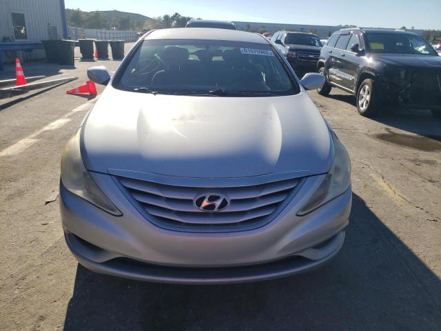 5NPEB4AC6BH293828 - 2011 HYUNDAI SONATA GLS SILVER photo 9