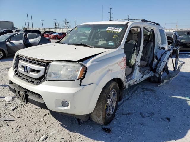 5FNYF3H93BB003632 - 2011 HONDA PILOT TOUR WHITE photo 2