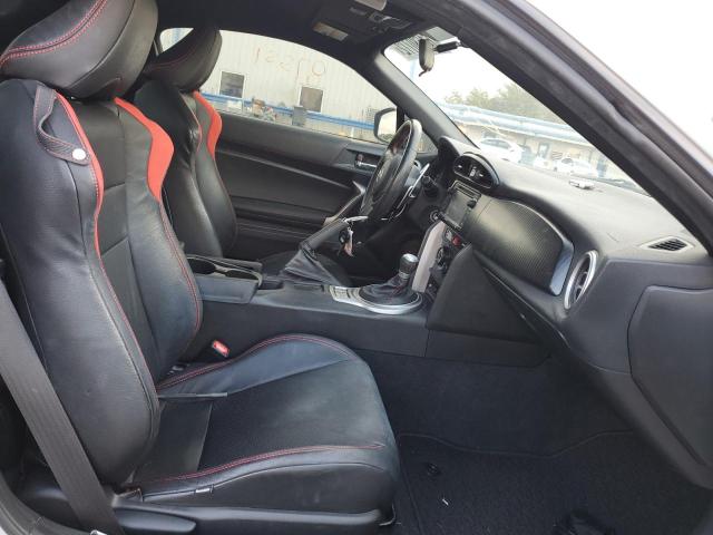 JF1ZNAA10D2731842 - 2013 TOYOTA SCION FR-S WHITE photo 5