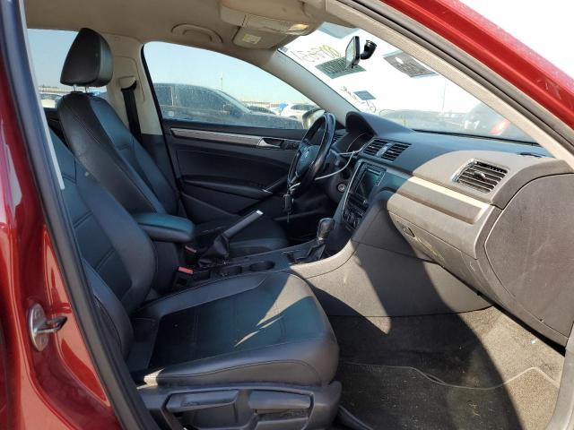1VWDT7A32HC008831 - 2017 VOLKSWAGEN PASSAT R-L BURGUNDY photo 5