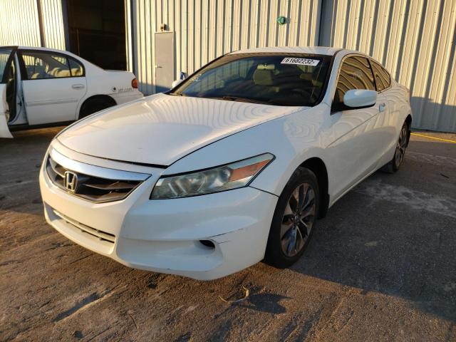 1HGCS1B31BA006411 - 2011 HONDA ACCORD LX- WHITE photo 2