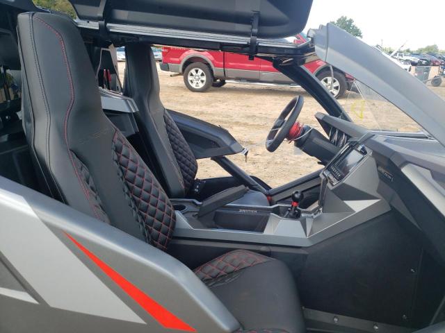 57XAAPFA1J8128090 - 2018 POLARIS SLINGSHOT GRAY photo 5