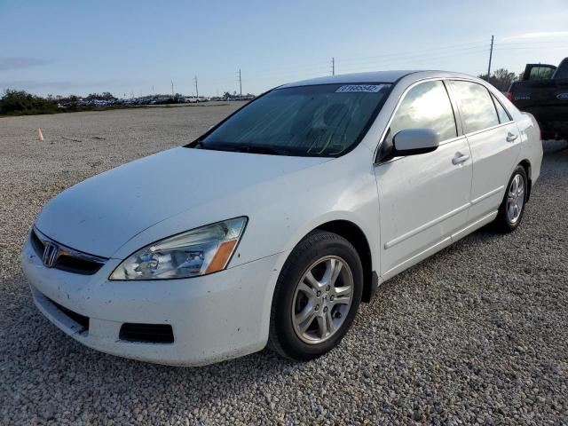 1HGCM56387A094912 - 2007 HONDA ACCORD SE WHITE photo 2