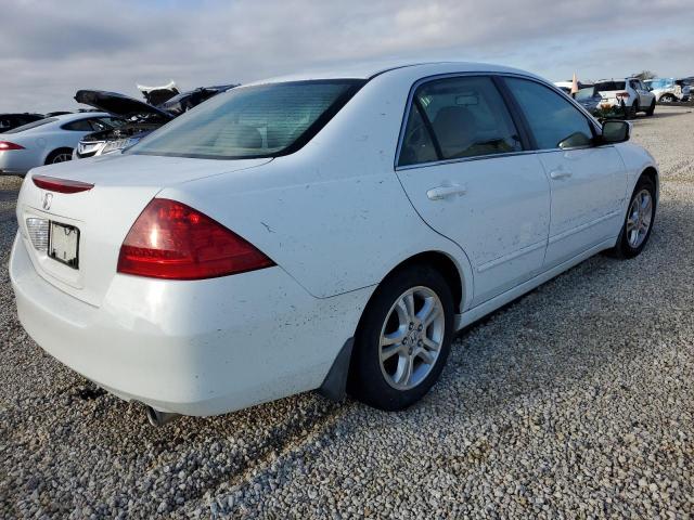 1HGCM56387A094912 - 2007 HONDA ACCORD SE WHITE photo 4