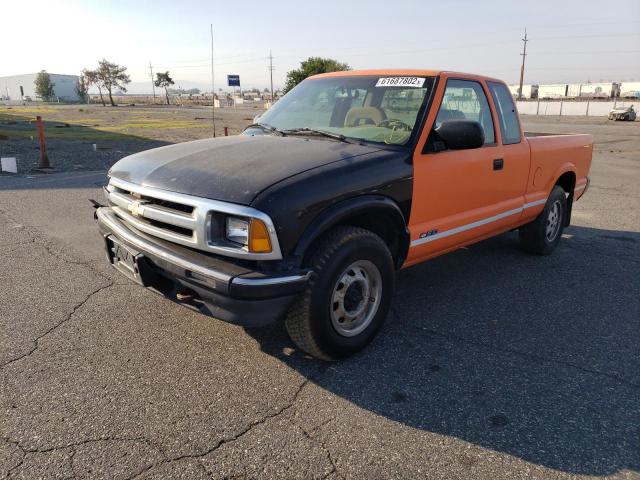 1GCDT19X6VK231169 - 1997 CHEVROLET S TRUCK S1 ORANGE photo 2