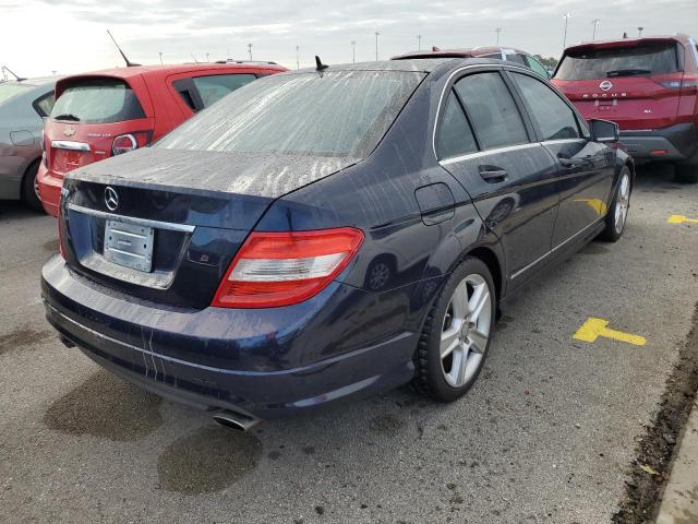 WDDGF5EB8BR154738 - 2011 MERCEDES-BENZ C-CLASS C3 BLUE photo 4