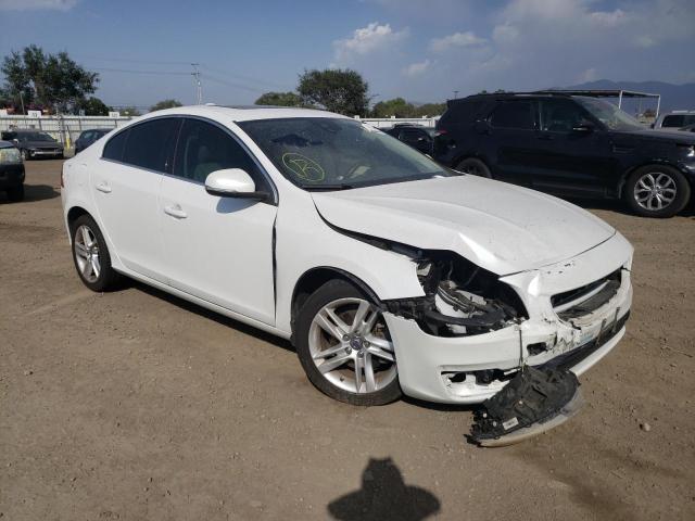 YV126MFC1F1317427 - 2015 VOLVO S60 PREMIE WHITE photo 1