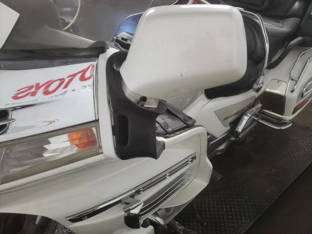 1HFSC2233XA103913 - 1999 HONDA GL1500 SE1 WHITE photo 9