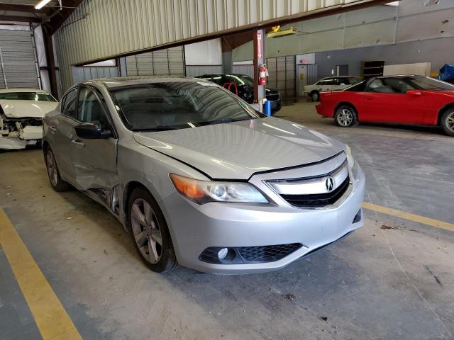 19VDE1F78DE008303 - 2013 ACURA ILX 20 TEC SILVER photo 1