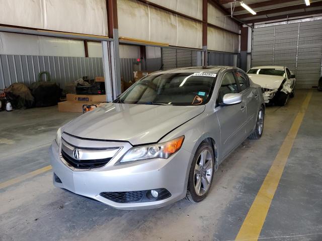 19VDE1F78DE008303 - 2013 ACURA ILX 20 TEC SILVER photo 2