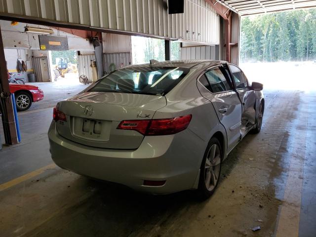 19VDE1F78DE008303 - 2013 ACURA ILX 20 TEC SILVER photo 4