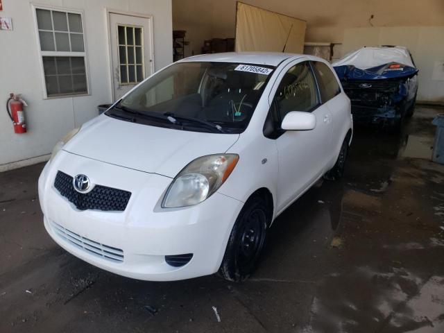 JTDJT923685174399 - 2008 TOYOTA YARIS WHITE photo 2