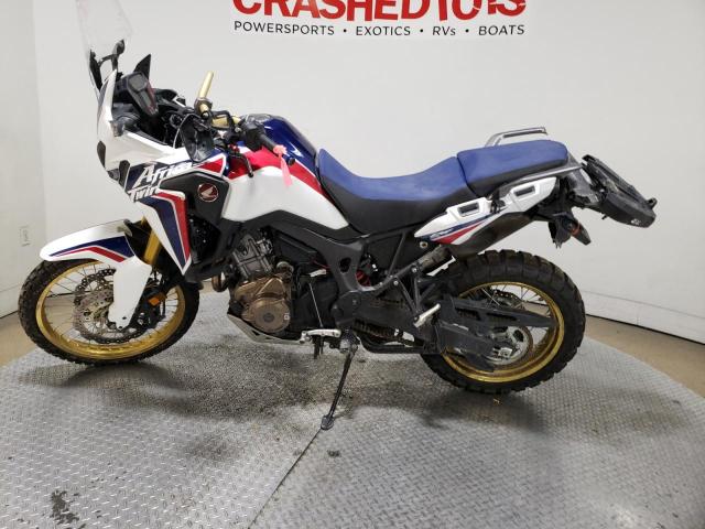 JH2SD04G3HK001090 - 2017 HONDA CRF1000 WHITE photo 3