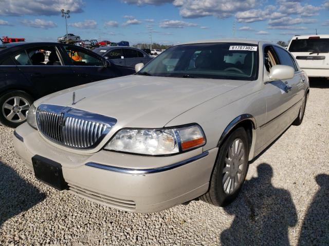 1LNHM81WX5Y604541 - 2005 LINCOLN TOWN CAR S SILVER photo 2