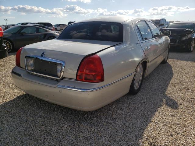 1LNHM81WX5Y604541 - 2005 LINCOLN TOWN CAR S SILVER photo 4