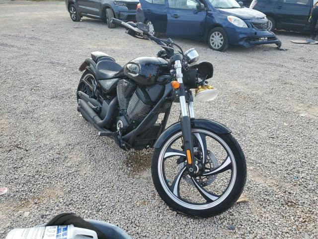 5VPGA36N2E3030169 - 2014 VICTORY MOTORCYCLES VEGAS 8-BA BLACK photo 1