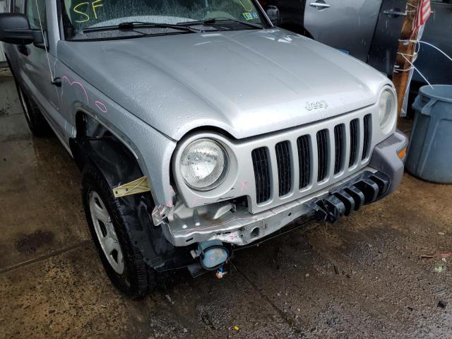 1J4GL48K74W122161 - 2004 JEEP LIBERTY SP SILVER photo 9