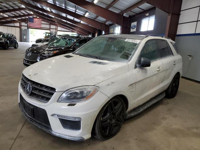 4JGDA7EB4CA087106 - 2012 MERCEDES-BENZ ML 63 AMG WHITE photo 2