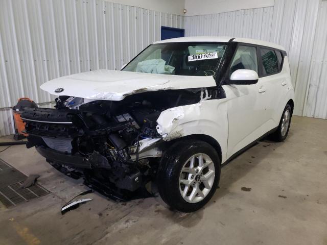 KNDJ23AU4L7006946 - 2020 KIA SOUL LX WHITE photo 2