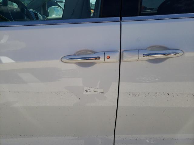 2C4RC1GG8JR100281 - 2018 CHRYSLER PACIFICA L WHITE photo 9