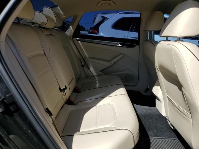 1VWDT7A31HC068275 - 2017 VOLKSWAGEN PASSAT R-L BLACK photo 6