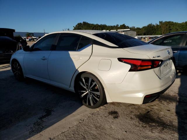 1N4BL4CV9KC186904 - 2019 NISSAN ALTIMA SR WHITE photo 3