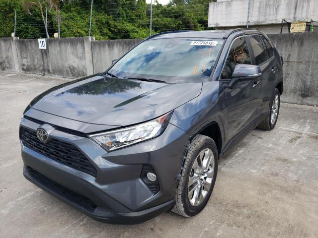 JTMC1RFV3LD049014 - 2020 TOYOTA RAV4 XLE P GRAY photo 2