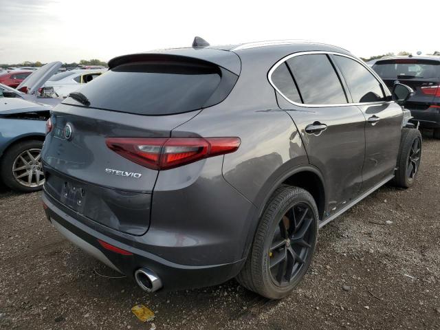 ZASFAKBN9J7C02931 - 2018 ALFA ROMEO STELVIO TI GRAY photo 4