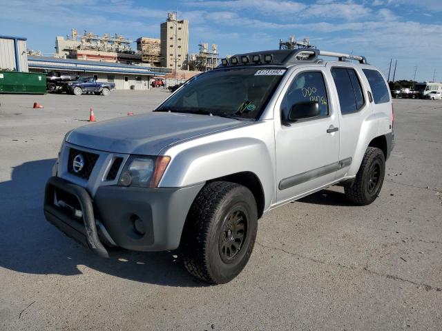 5N1AN0NU5DN810472 - 2013 NISSAN XTERRA X SILVER photo 2