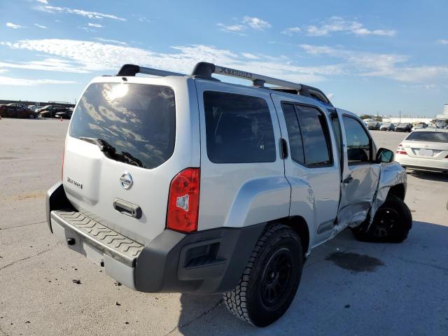 5N1AN0NU5DN810472 - 2013 NISSAN XTERRA X SILVER photo 4