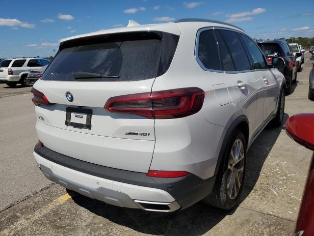 5UXCR6C0XL9B92868 - 2020 BMW X5 XDRIVE4 WHITE photo 4