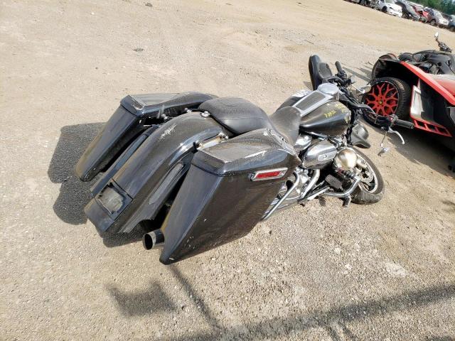 1HD1FMC19JB614936 - 2018 HARLEY-DAVIDSON FLHTP POLI 黑色 照片 4