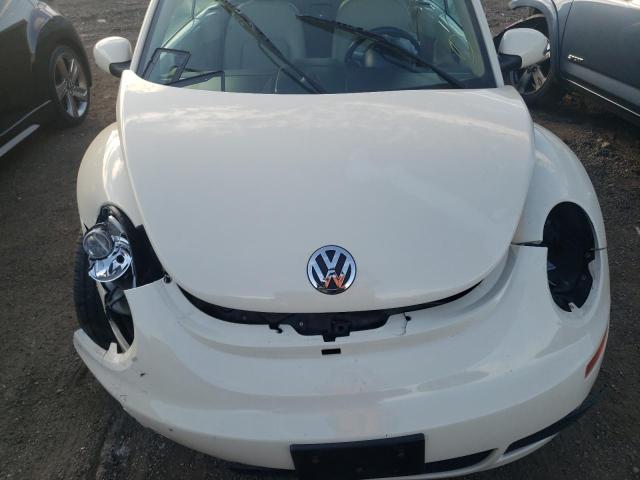 3VWRF31Y18M407164 - 2008 VOLKSWAGEN NEW BEETLE 白色 照片 7