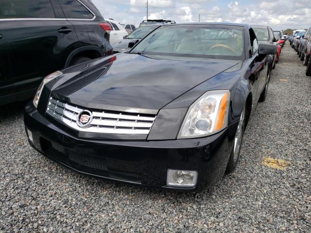 1G6YV36A765600311 - 2006 CADILLAC XLR BLACK photo 2