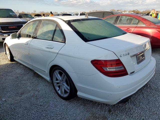 WDDGF4HB1DA800659 - 2013 MERCEDES-BENZ C 250 WHITE photo 3