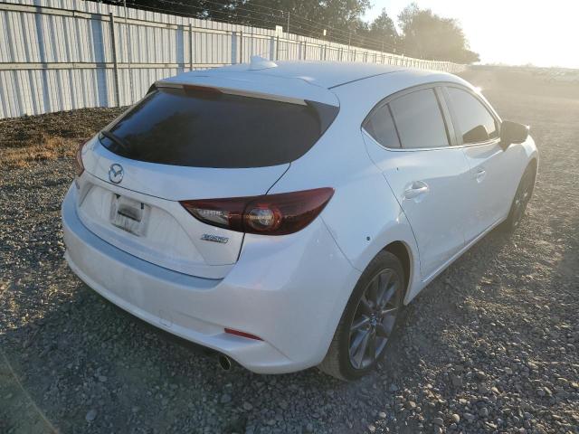 3MZBN1M38JM267094 - 2018 MAZDA 3 GRAND TO WHITE photo 4