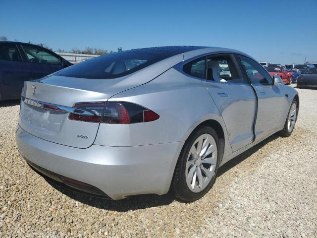 5YJSA1E23HF200471 - 2017 TESLA MODEL S Արծաթագույն լուսանկար 4