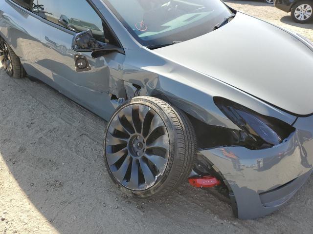 7SAYGDEF0NF415981 - 2022 TESLA MODEL Y فضي صورة 9