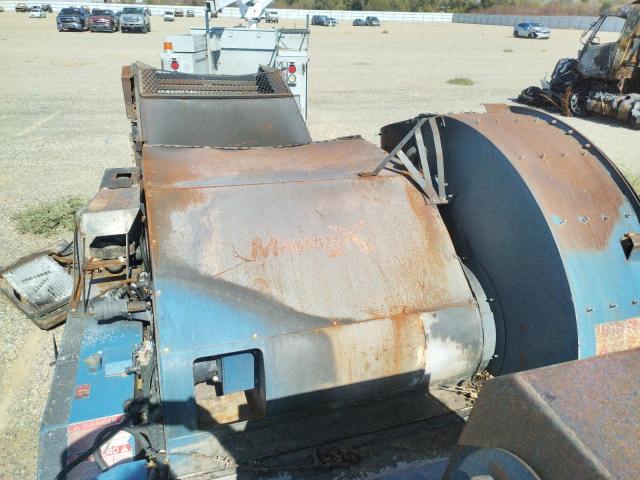 11550 - 2010 UTILITY LANDSCAPE BLUE photo 9