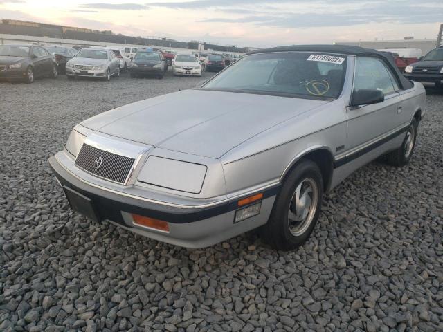 1C3XJ55J3KG166070 - 1989 CHRYSLER LEBARON PR SILVER photo 2