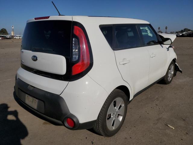 KNDJN2A28G7381518 - 2016 KIA SOUL WHITE photo 4