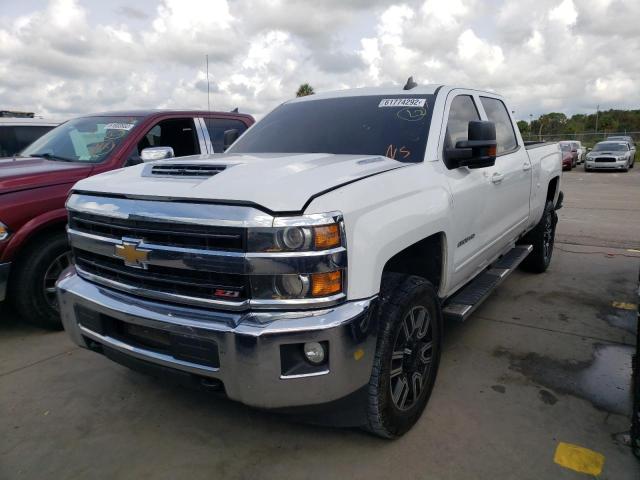 1GC1KSEY8KF272658 - 2019 CHEVROLET 2500 WHITE photo 2