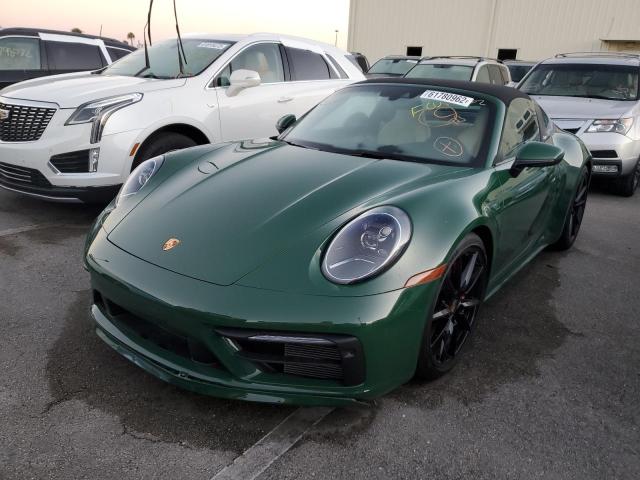 WP0BB2A95NS231466 - 2022 PORSCHE 911 TARGA GREEN photo 2