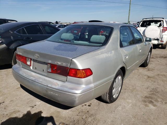 JT2BG22K8Y0444939 - 2000 TOYOTA CAMRY CE SILVER photo 4