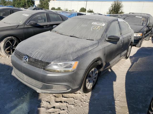 3VW2K7AJ1EM303809 - 2014 VOLKSWAGEN JETTA BASE GRAY photo 2