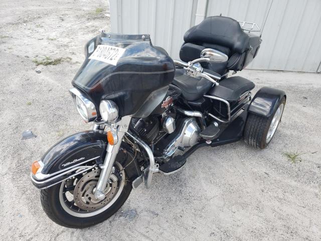 1HD1FCW106Y651352 - 2006 HARLEY-DAVIDSON FLHTCUI 黑色 照片 2