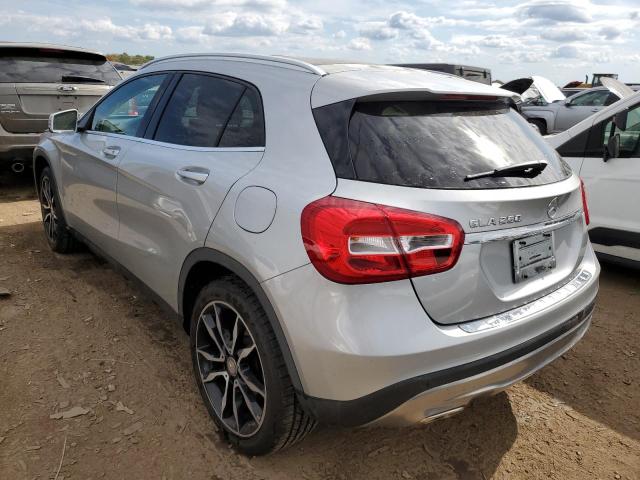 WDCTG4EB6FJ150914 - 2015 MERCEDES-BENZ GLA 250 SILVER photo 3