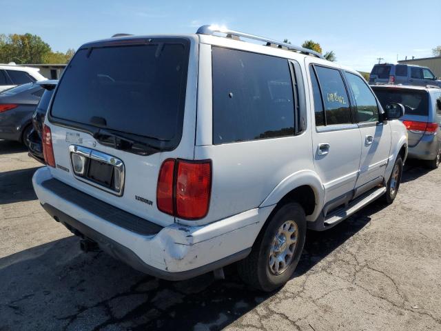 5LMPU28L5XLJ07088 - 1999 LINCOLN NAVIGATOR 白色 照片 4